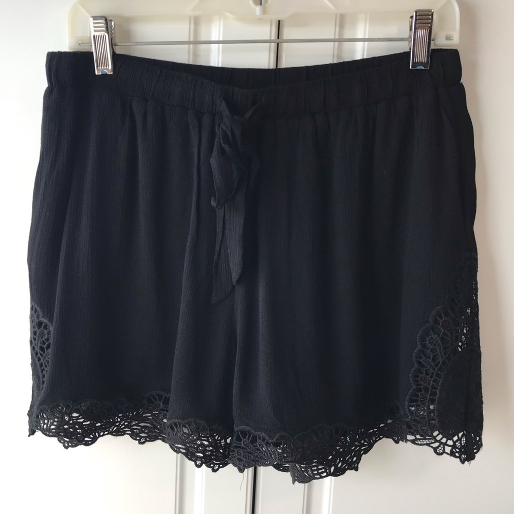 CHERISH Lace Shorts